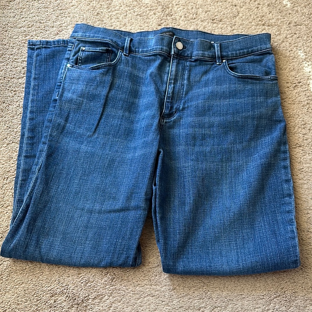 EUC Ann Taylor Factory Slim Straight Jeans